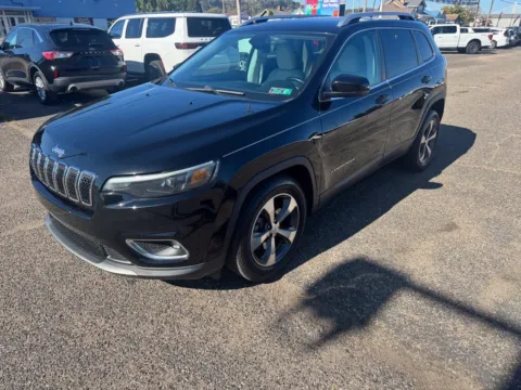 Another view of 2019 Jeep Cherokee Limited for sale in Ironton, OH at Ironton Automotive