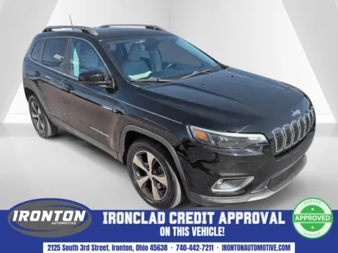 Black 2019 Jeep Cherokee Limited for sale in Ironton, OH