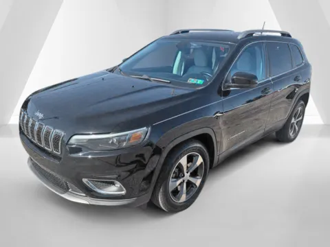 More photos of 2019 Jeep Cherokee Limited at Ironton Automotive, OH