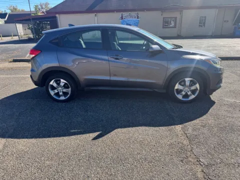 More photos of 2019 Honda HR-V LX at Ironton Automotive, OH