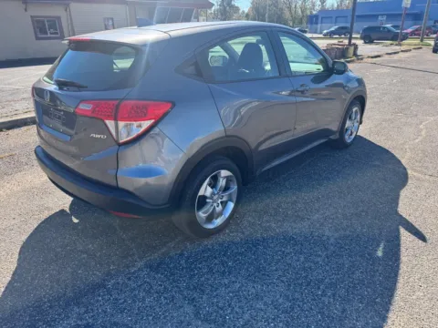 More photos of 2019 Honda HR-V LX at Ironton Automotive, OH