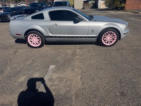 More photos of 2006 Ford Mustang V6 at Ironton Automotive, OH