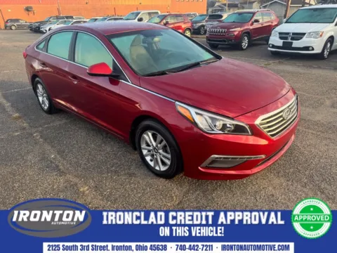 Red 2015 Hyundai Sonata SE for sale in Ironton, OH