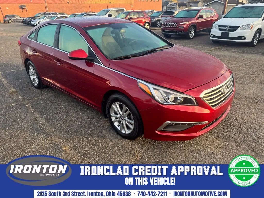 Red 2015 Hyundai Sonata SE for sale in Ironton, OH