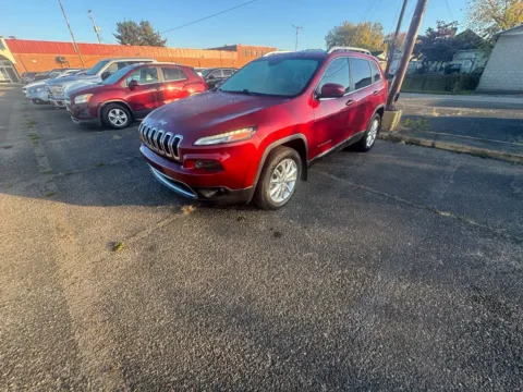 Another view of 2016 Jeep Cherokee Limited for sale in Ironton, OH at Ironton Automotive