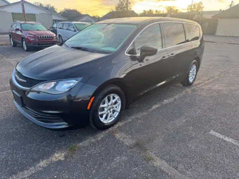 Another view of 2017 Chrysler Pacifica Touring for sale in Ironton, OH at Ironton Automotive