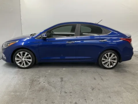 More photos of 2021 Hyundai Accent Limited at Ironton Automotive, OH