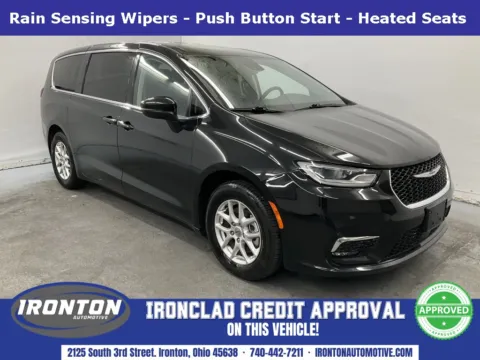 Black 2023 Chrysler Pacifica Touring L for sale in Ironton, OH