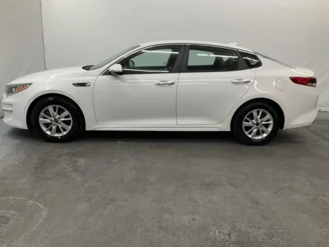 More photos of 2016 Kia Optima LX at Ironton Automotive, OH