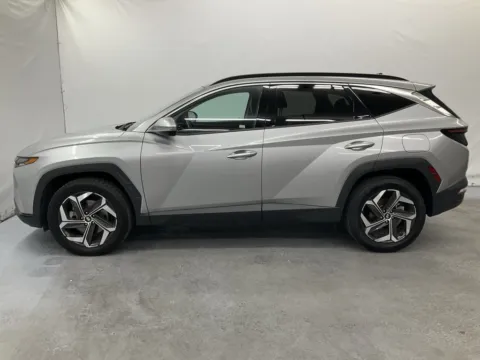 More photos of 2023 Hyundai Tucson Limited at Ironton Automotive, OH