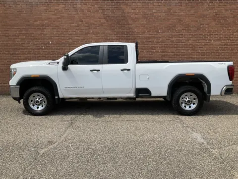 More photos of 2023 GMC Sierra 2500HD Pro at Ironton Automotive, OH