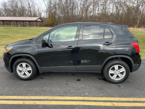 More photos of 2020 Chevrolet Trax LS at Ironton Automotive, OH