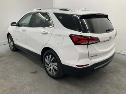 More photos of 2022 Chevrolet Equinox Premier at Ironton Automotive, OH