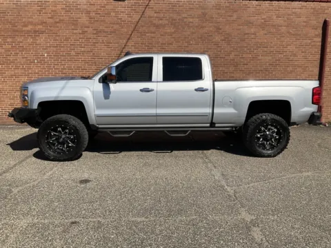 More photos of 2018 Chevrolet Silverado 2500HD LTZ at Ironton Automotive, OH