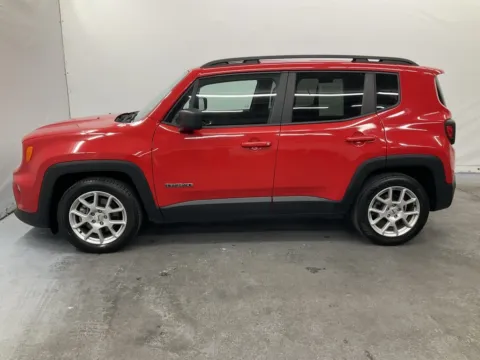 More photos of 2022 Jeep Renegade Sport at Ironton Automotive, OH