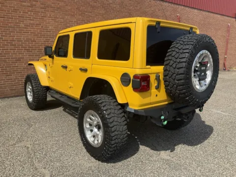 More photos of 2019 Jeep Wrangler Unlimited Rubicon at Ironton Automotive, OH