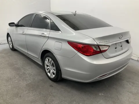 More photos of 2011 Hyundai Sonata GLS at Ironton Automotive, OH