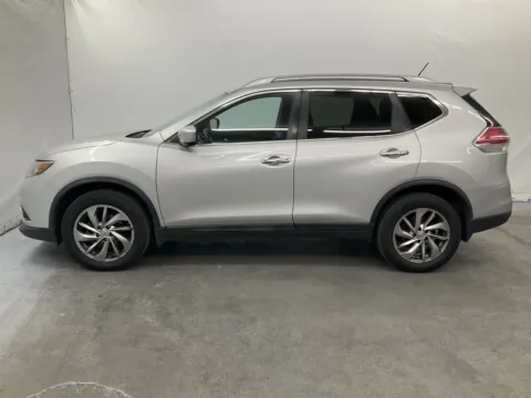 More photos of 2014 Nissan Rogue SL at Ironton Automotive, OH