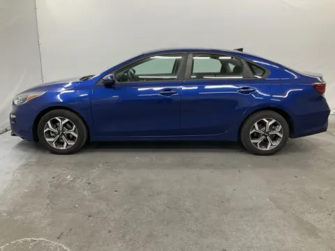 More photos of 2019 Kia Forte LXS at Ironton Automotive, OH