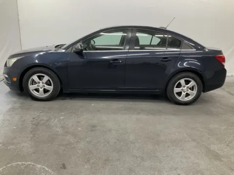 More photos of 2015 Chevrolet Cruze 1LT at Ironton Automotive, OH