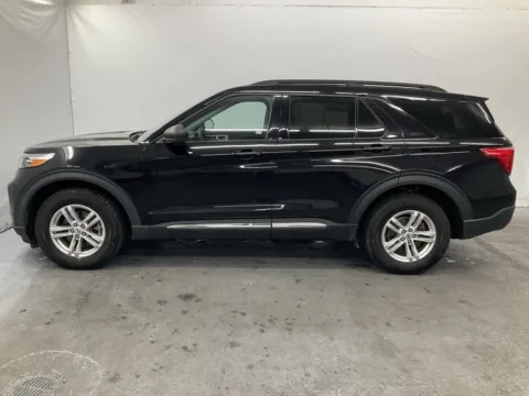More photos of 2022 Ford Explorer XLT at Ironton Automotive, OH
