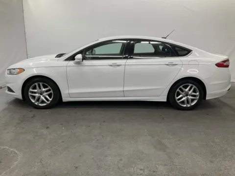 More photos of 2014 Ford Fusion SE at Ironton Automotive, OH
