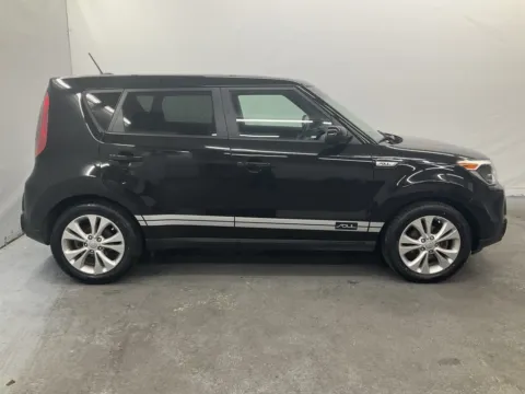 More photos of 2016 Kia Soul Plus at Ironton Automotive, OH
