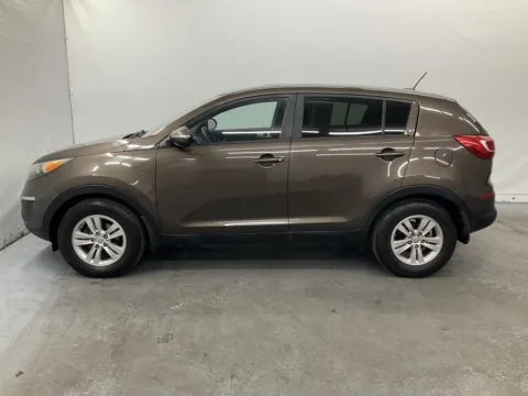 More photos of 2011 Kia Sportage LX at Ironton Automotive, OH
