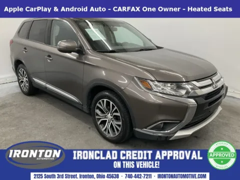 Gray 2017 Mitsubishi Outlander SE for sale in Ironton, OH
