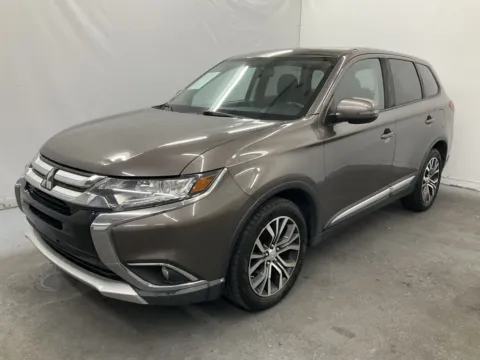 Another view of 2017 Mitsubishi Outlander SE for sale in Ironton, OH at Ironton Automotive