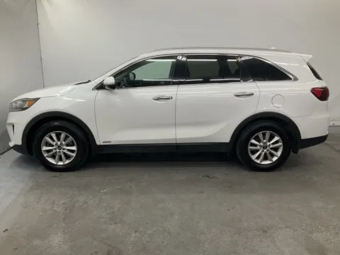 More photos of 2019 Kia Sorento LX at Ironton Automotive, OH