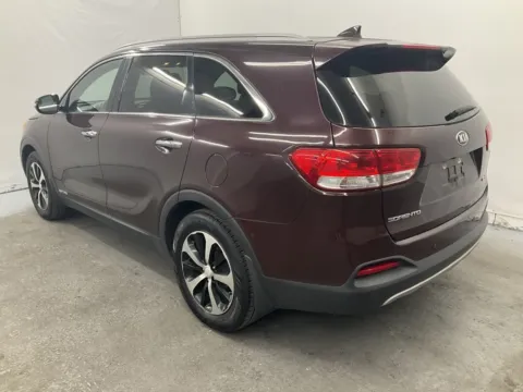 More photos of 2017 Kia Sorento EX at Ironton Automotive, OH