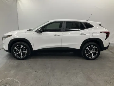 More photos of 2025 Chevrolet Trax 1RS at Ironton Automotive, OH