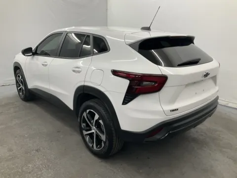 More photos of 2025 Chevrolet Trax 1RS at Ironton Automotive, OH