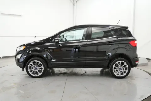 More photos of 2021 Ford EcoSport Titanium at Ironton Automotive, OH