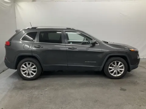 Another view of 2016 Jeep Cherokee Limited for sale in Ironton, OH at Ironton Automotive