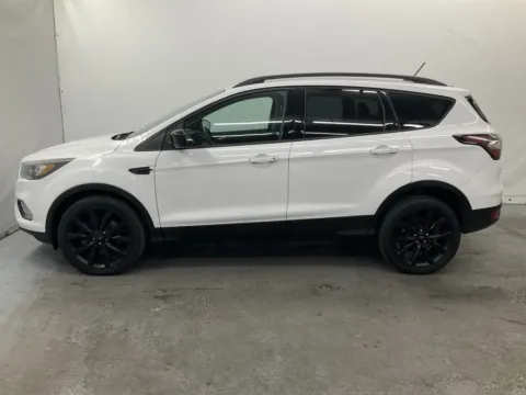 More photos of 2018 Ford Escape SE at Ironton Automotive, OH