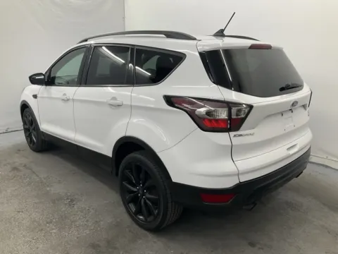 More photos of 2018 Ford Escape SE at Ironton Automotive, OH