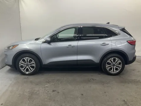 More photos of 2022 Ford Escape SEL at Ironton Automotive, OH