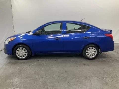 More photos of 2015 Nissan Versa 1.6 S Plus at Ironton Automotive, OH