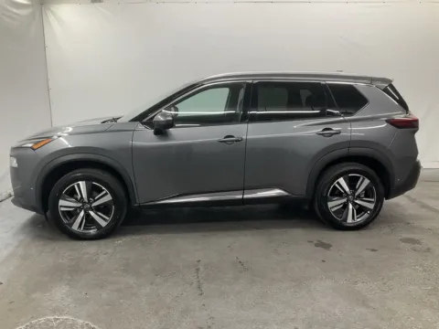 More photos of 2023 Nissan Rogue SL at Ironton Automotive, OH