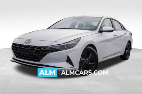 White 2023 Hyundai Elantra SEL for sale in Union City, GA
