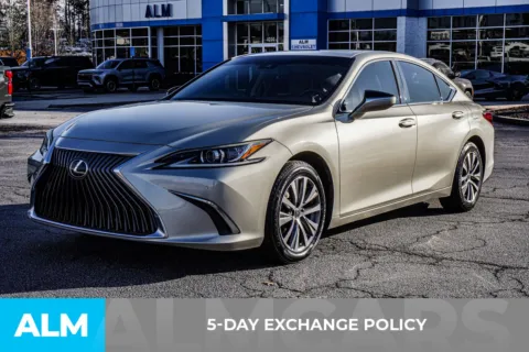 More photos of 2019 Lexus ES 350 at ALM Chevrolet South, GA