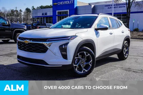 Photos of 2025 Chevrolet Trax LT for sale in Union City, GA at ALM Chevrolet South
