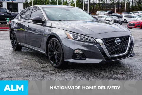 More photos of 2022 Nissan Altima 2.5 SR at ALM Chevrolet South, GA