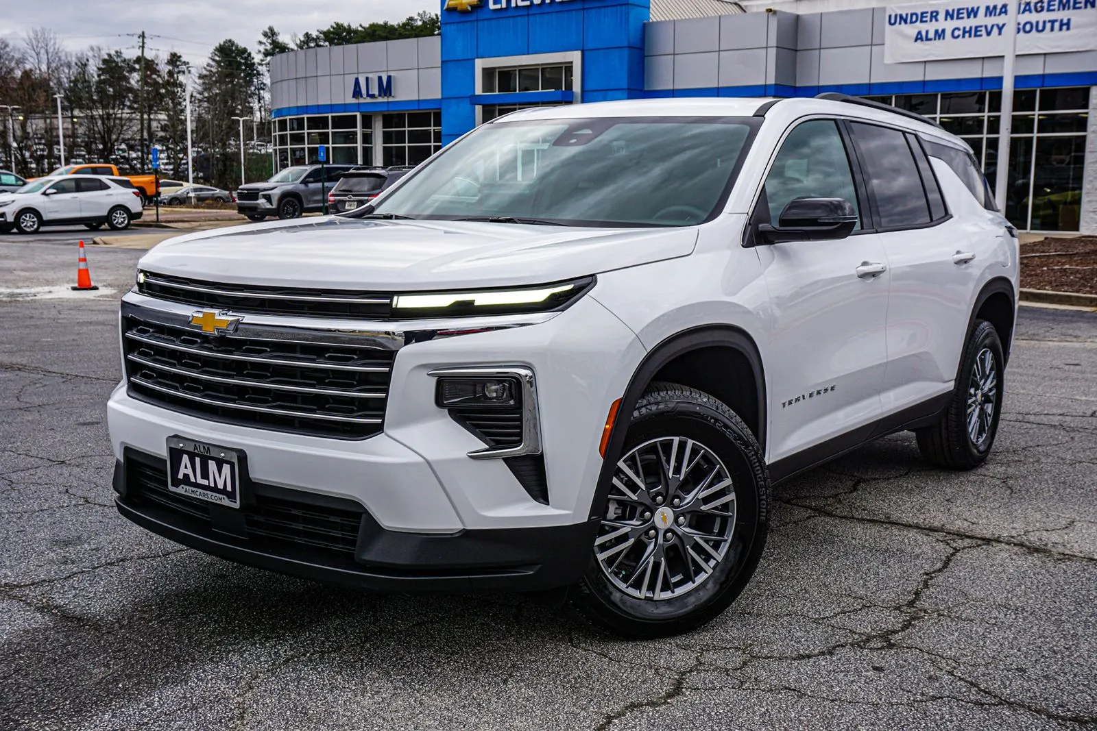 White 2026 Chevrolet Traverse LT for sale in Union City, GA
