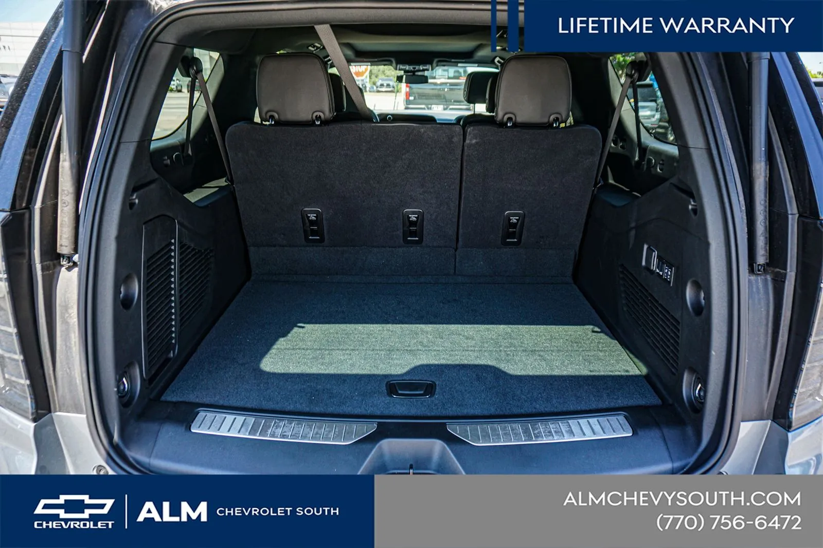 2025 Chevrolet Suburban Premier - Photo 25