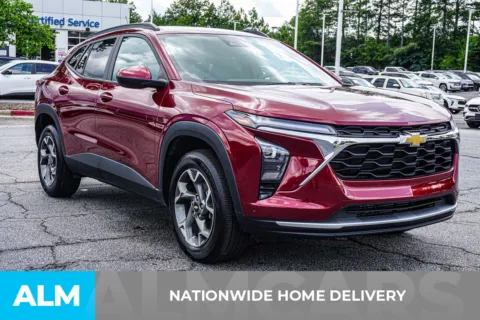 More photos of 2025 Chevrolet Trax LT at ALM Chevrolet South, GA