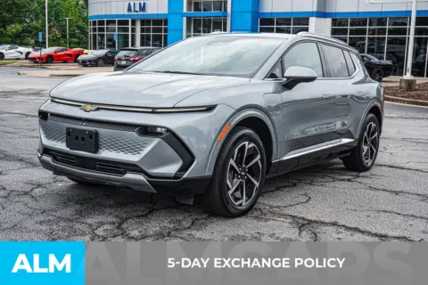 More photos of 2024 Chevrolet Equinox EV LT at ALM Chevrolet South, GA