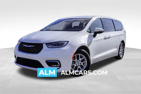White 2023 Chrysler Pacifica Touring L for sale in Union City, GA